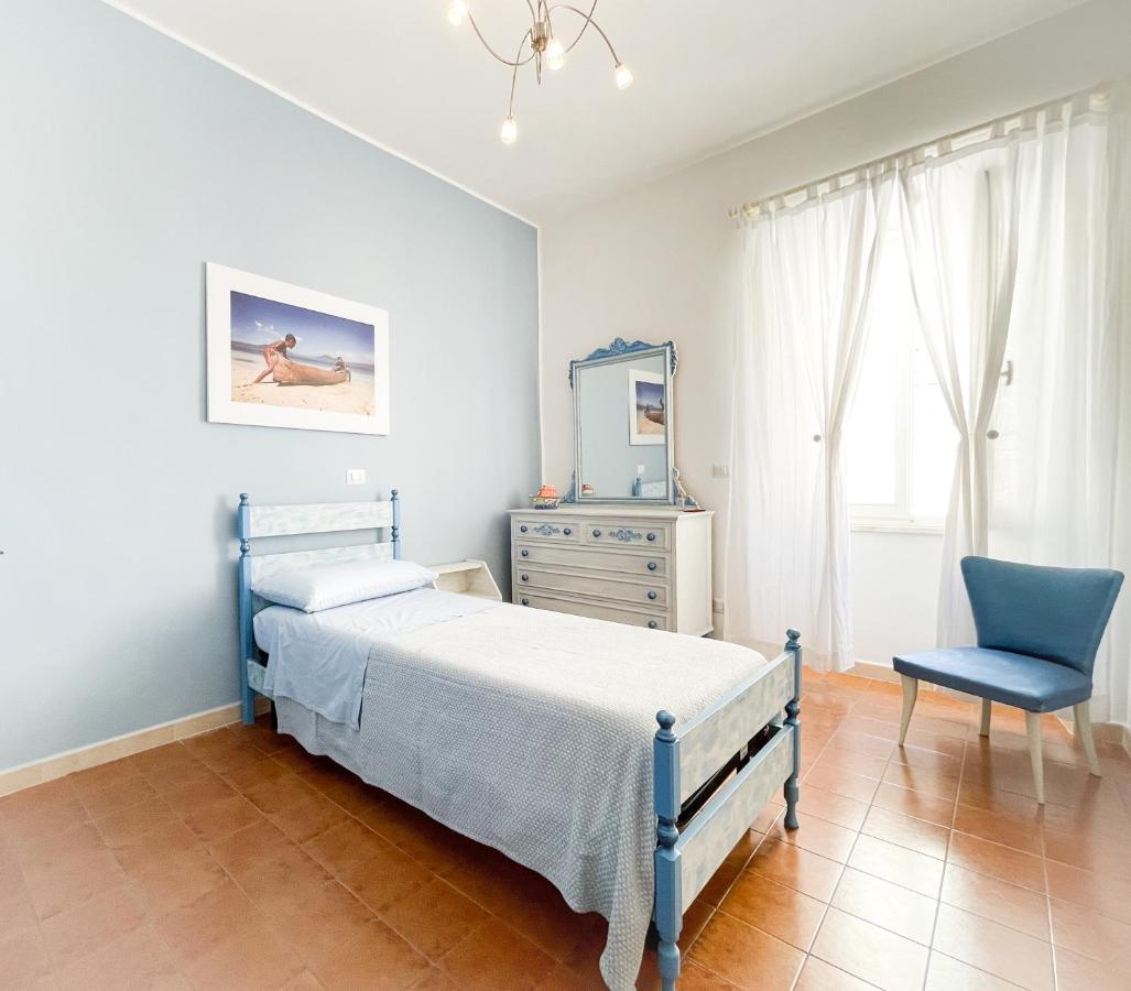 Blue House - Incantevole Casa A Due Passi Dal Mare グロッタンマーレ エクステリア 写真